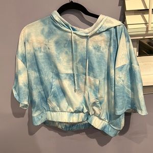 cropped t shirt hoodie